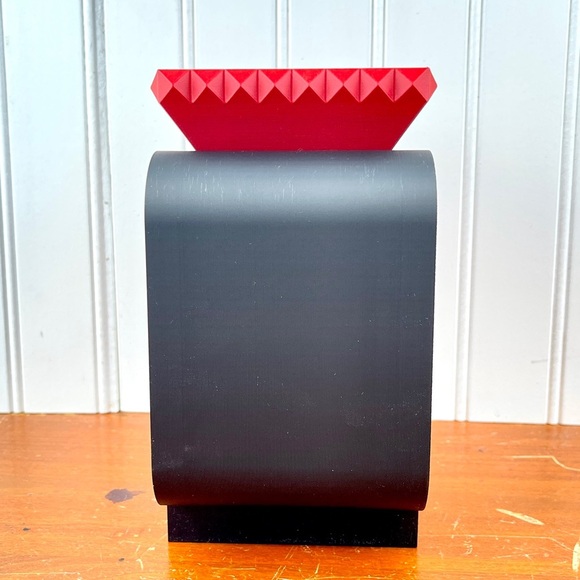 The Daka Planter with Stand, Indoor Flower Pot, Succulent - Picture 5 of 10